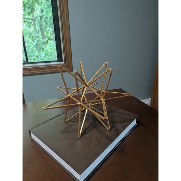 Geometric design goldtone metal decoration - Picture 4 of 7